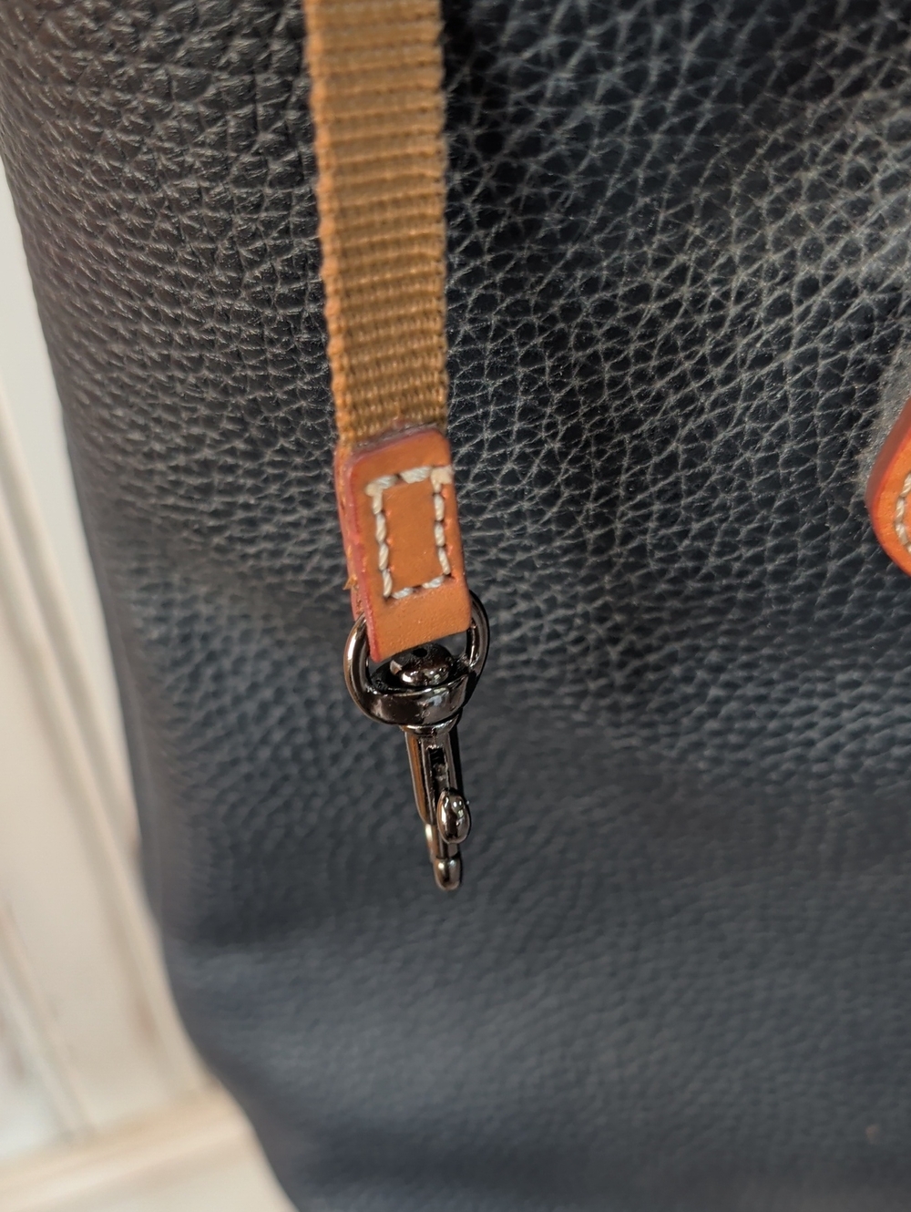 Dooney & Bourke, Midnight Blue Large Pebble Leather Tote With Rich Red Lining - Picture 6 of 16